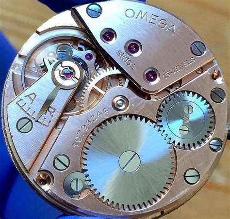 vintage Omega Watch identification guide